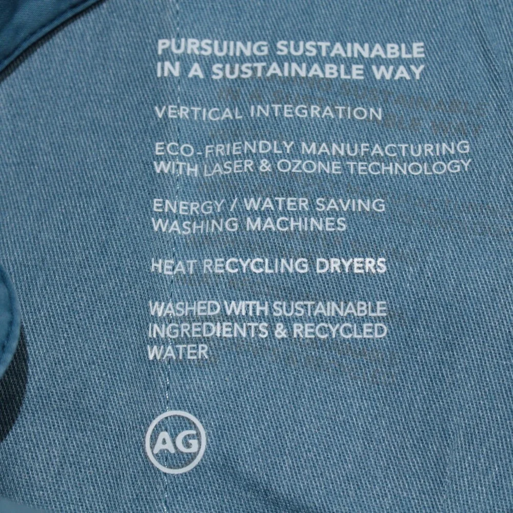 AG Adriano Goldschmied NWT Wanderer Slim Bermuda Shorts Size 32 US in Blue